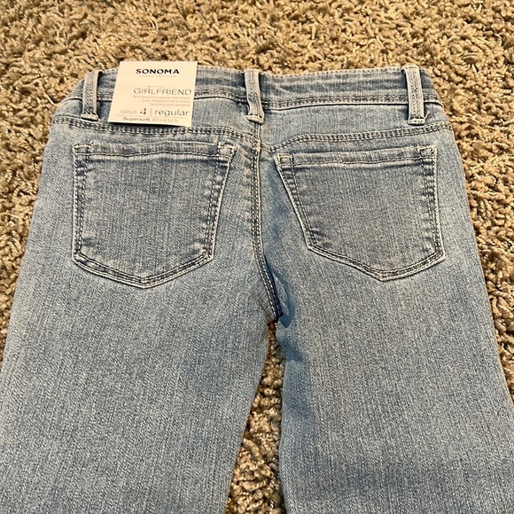 NEW Girls Girlfriend Fit Jeans Size 4 - Picture 4 of 6